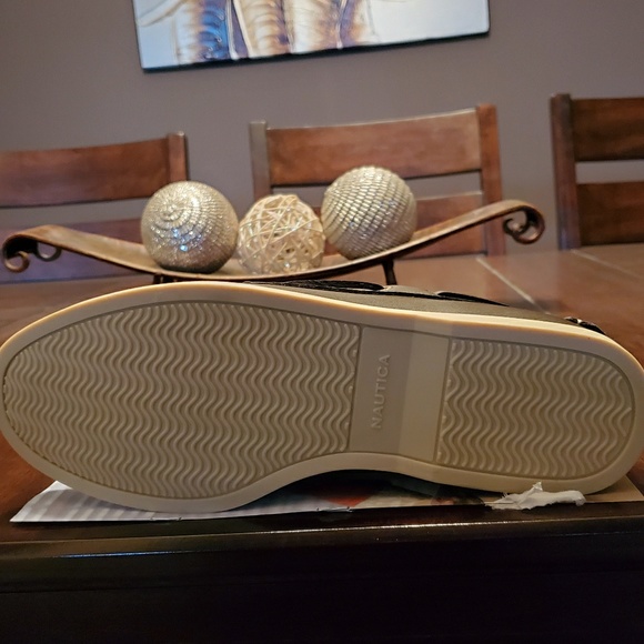 Shoes - Picture 3 of 3